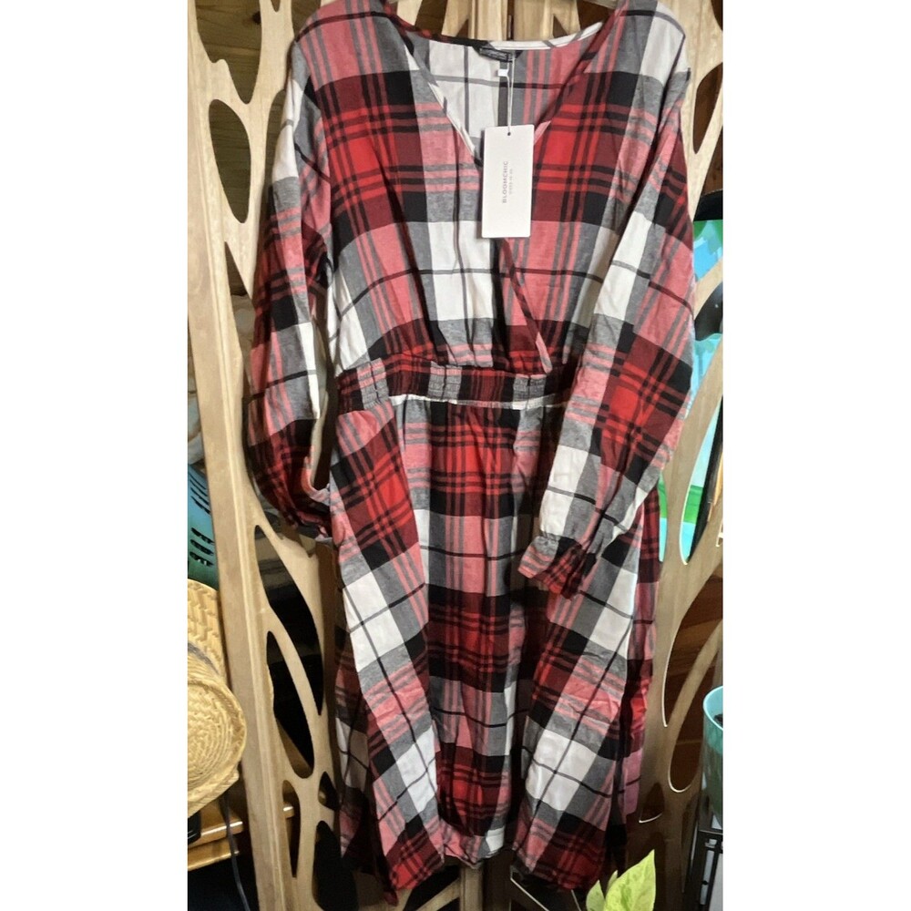BLOOMCHIC Women's Sz 14-16 US Red Black White Plaid V-Neck Long Sleeve Dress NWT